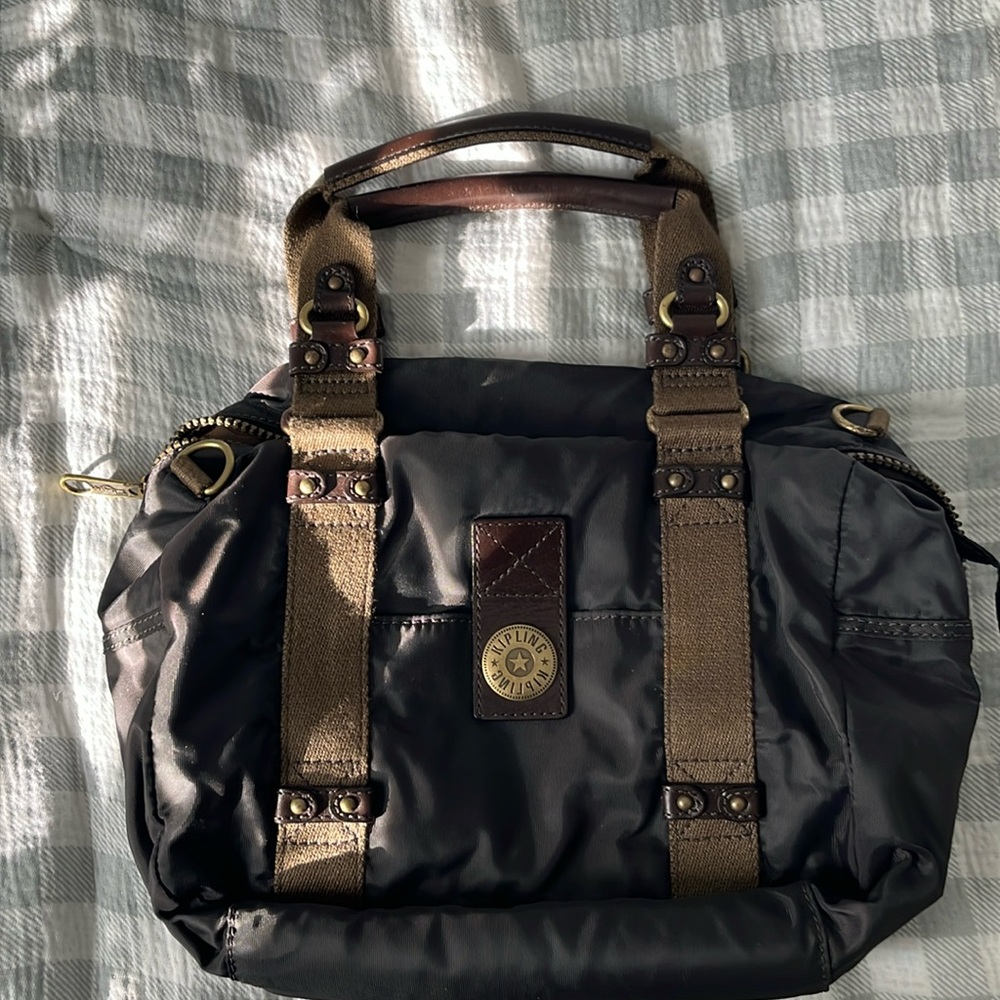 Beautiful Kipling satchel bag. Like New Excellent Condition.